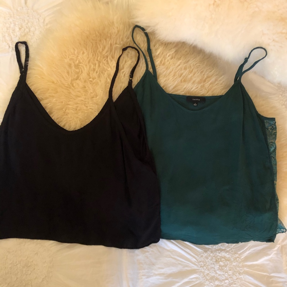2 ARITZIA CROP TANK TOPS